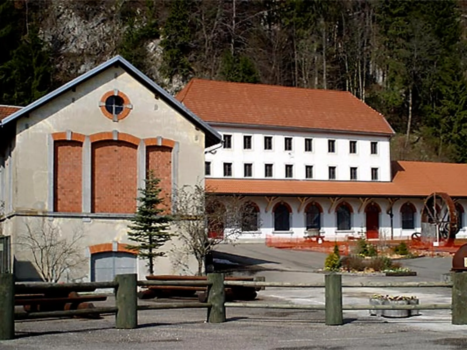 Landschaft bei Höhlenmühlen Col-des-Roches, Neuenburg · Le Locle, Schweiz