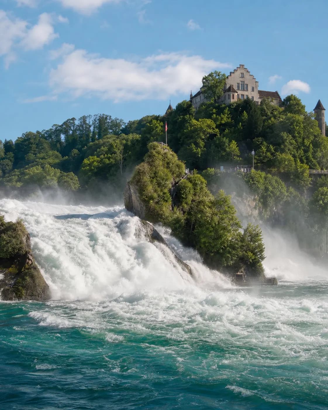 Rheinfall und Aussichtsplattformen bei Schaffhausen